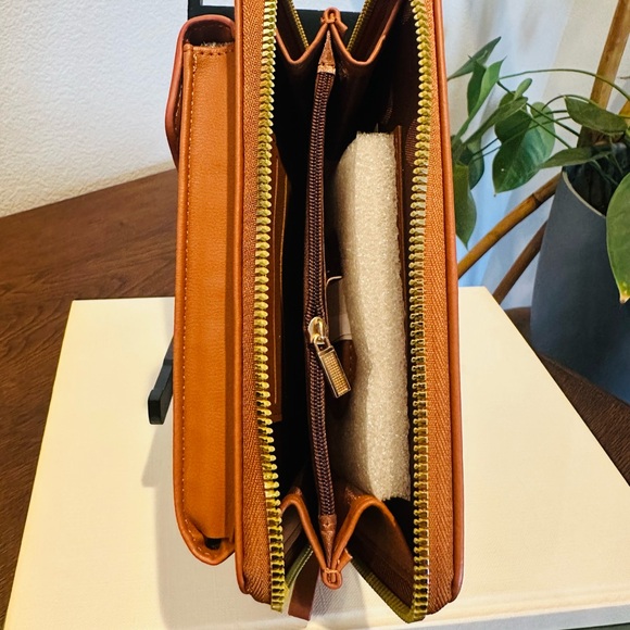 Selena The Label Crossbody Bag Camel New With Bag - Picture 3 of 6